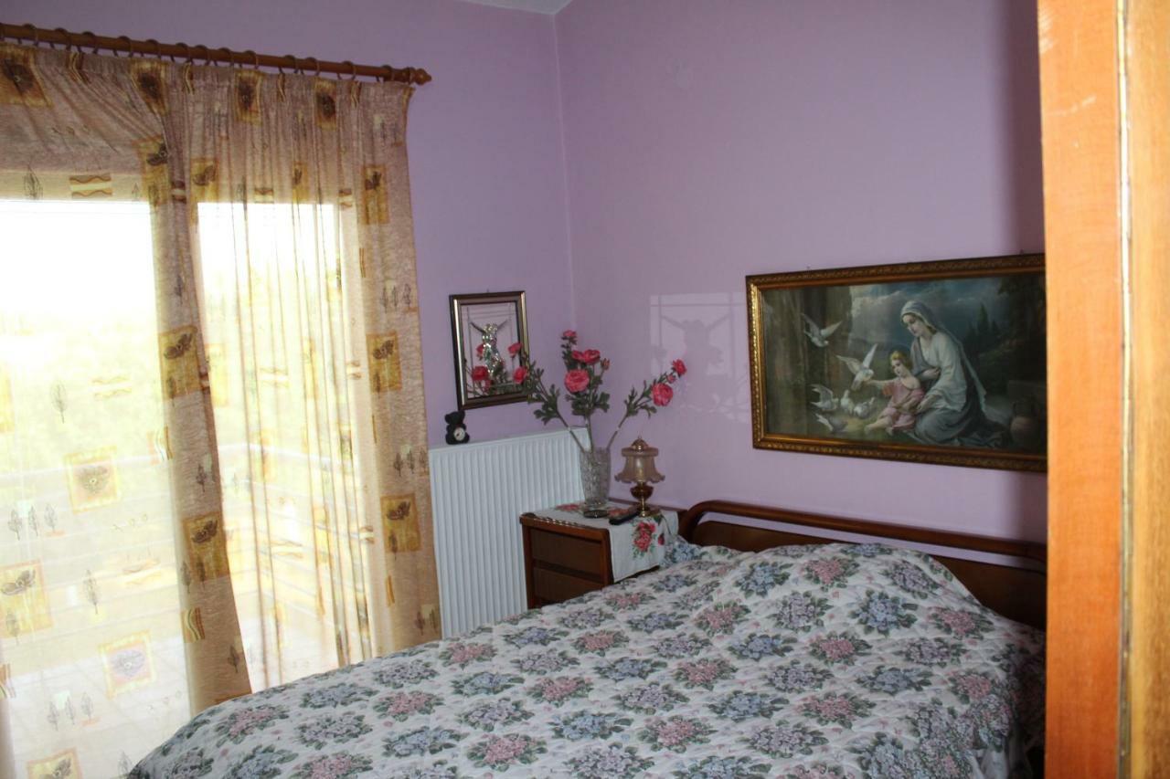 Maria'S Guesthouse Керамоті Екстер'єр фото