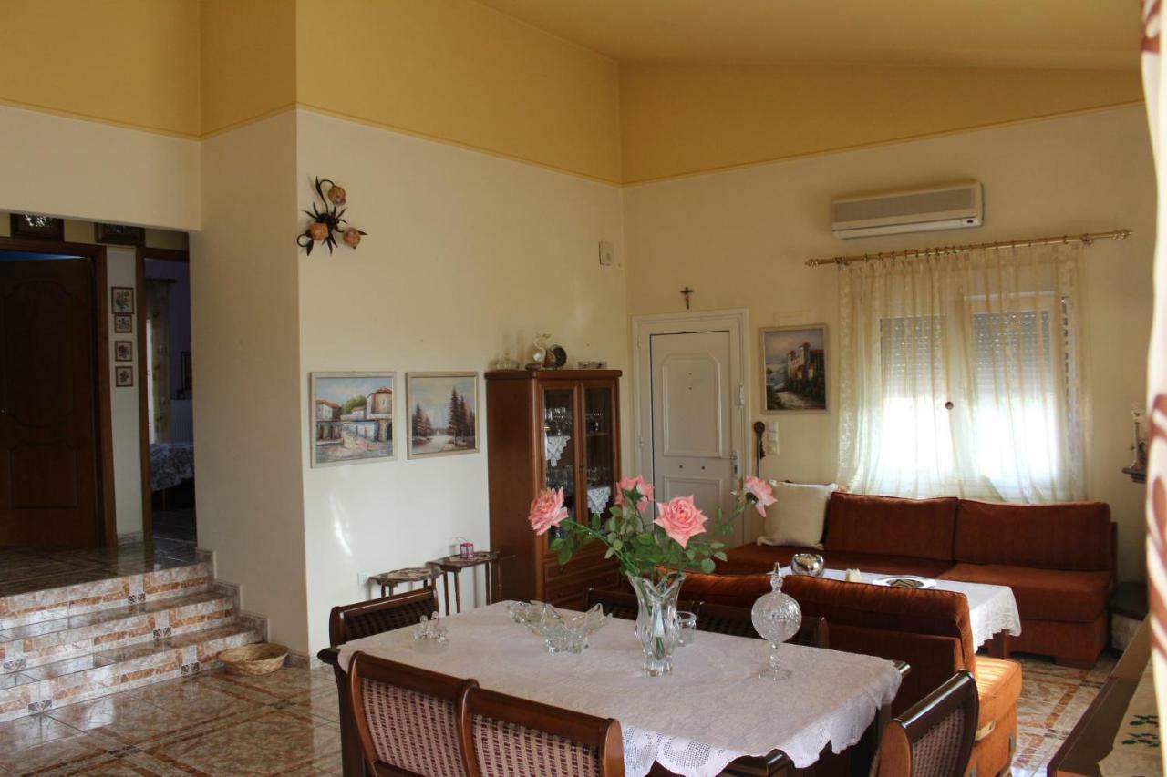 Maria'S Guesthouse Керамоті Екстер'єр фото
